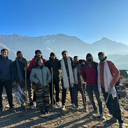 Triund Trek Hotel Dharamszala Kültér fotó