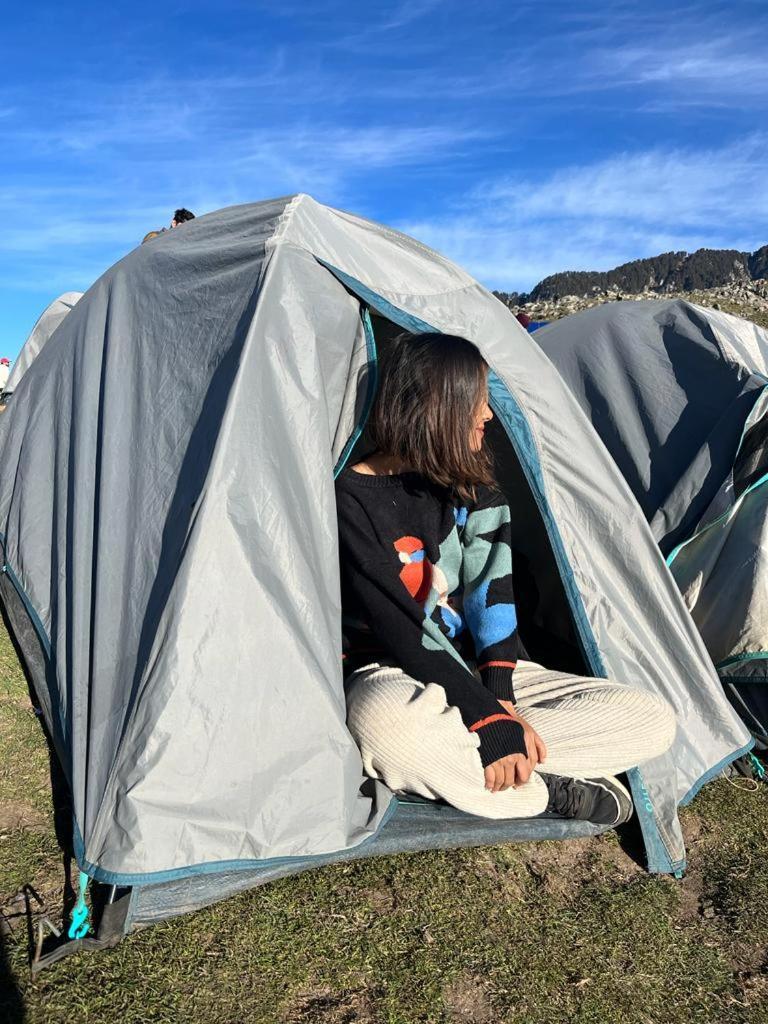 Triund Trek Hotel Dharamszala Kültér fotó